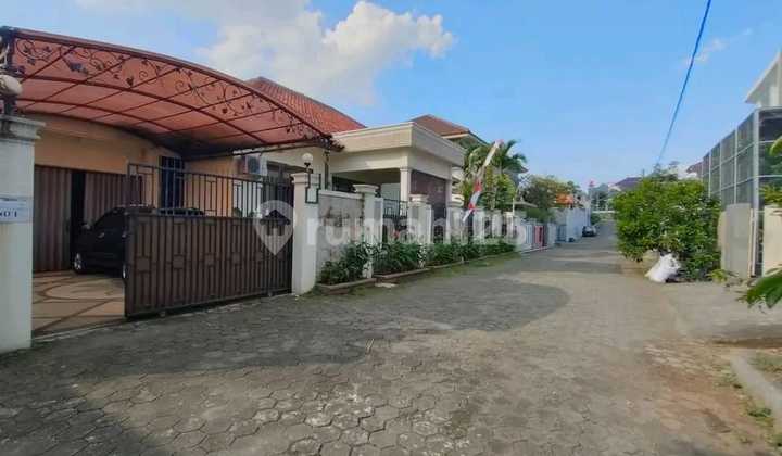 Dijual Rumah Besar Jalan Lebar Candi Prambanan Manyaran Dekat Tol Manyaran 1