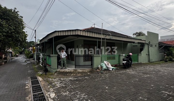 Disewaka Rumah Pleburan Dekat Undip Semarang 2