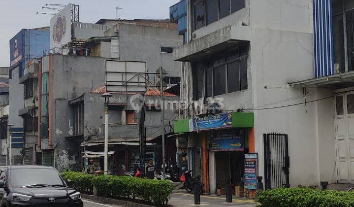 Ruko di Senen, Jakarta Pusat 220 m Butuh Renovasi HGB 1