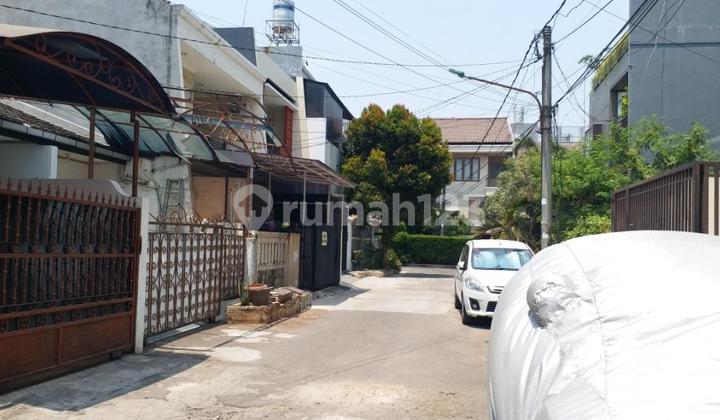 Rumah 2 Lantai Bagus Semi Furnished SHM di Sunter, Jakarta Utara