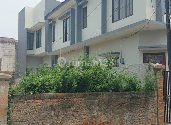 Rumah 2 Lantai Bagus Unfurnished SHM di Taman Ratu, Jakarta Barat 1