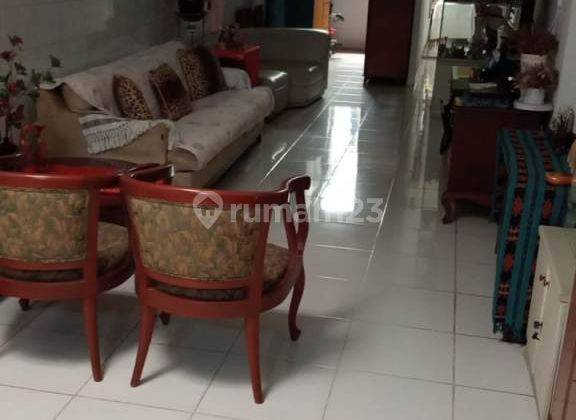 Rumah 2 Lantai Bagus Semi Furnished SHM di Kartini, Jakarta Pusat 1