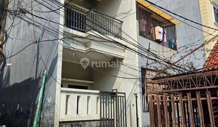 Rumah 2 Lantai Bagus Unfurnished SHM di Mangga Besar, Jakarta Barat 1