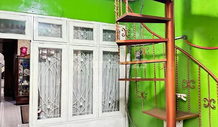 Nice Semi-Furnished House with GIRIK Certificate, Sumur Batu, Central Jakarta 2