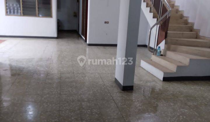 Rumah 2 Lantai Bagus Unfurnished SHM di Kartini, Jakarta Pusat 2