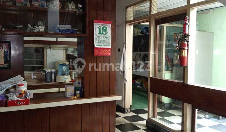 The house requires minimal renovation, unfurnished, SHM certificate, Gunung Sahari, Central Jakarta. 2