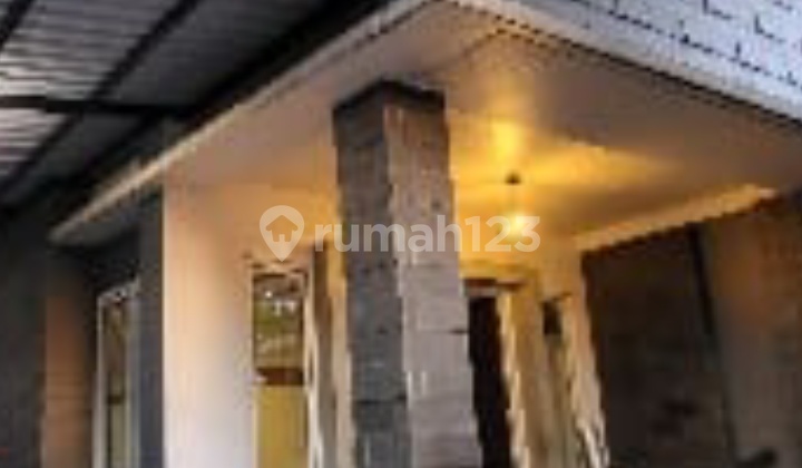 Rumah Bagus Semi Furnished SHM Kemayoran, Jakarta Pusat