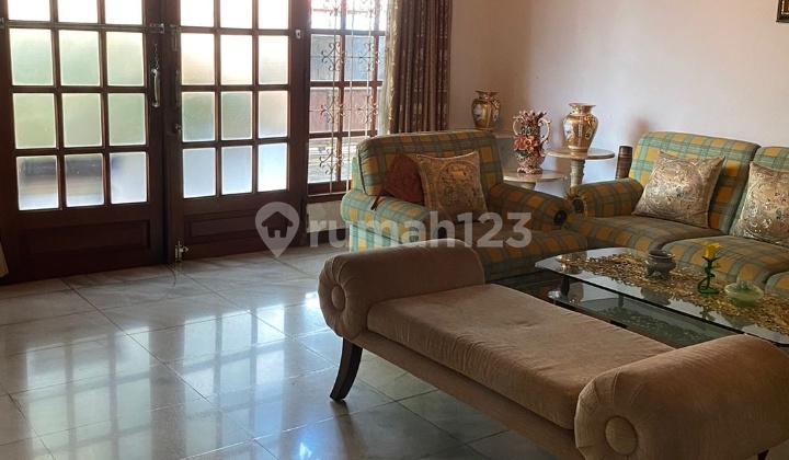 Rumah Bagus Semi Furnished SHM Kemayoran, Jakarta Pusat