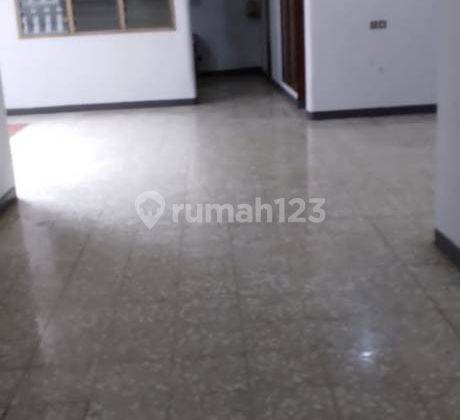 Rumah 2 Lantai Bagus Unfurnished SHM di Kartini, Jakarta Pusat 1