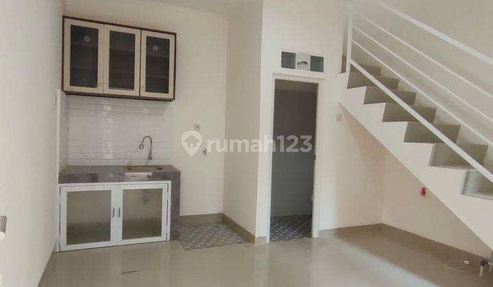 Dijual Rumah Murah Cantik 2 lantai Percetakan Negara  5