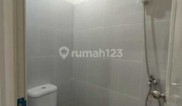 Dijual Rumah 2 lantai di Sumur Batu harga promo  4