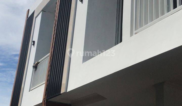 Dijual Murah Rumah.2 lantai di Sumur Batu Kemayoran 1