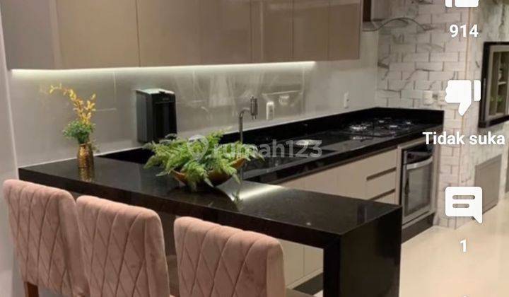 Di Jual  Rumah 3 Lantai  Ada Private Pool Di Rawasari 2