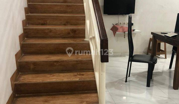 Rumah 2 lantai di Taman Palem Lestari dijual cepat 2