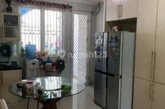 Rumah 3 lantai di Permata Buana dijual cepat 2