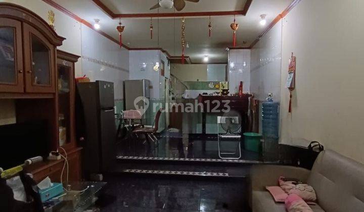 Rumah 2,5 lantai di Taman Palem Lestari dijual super murah 2