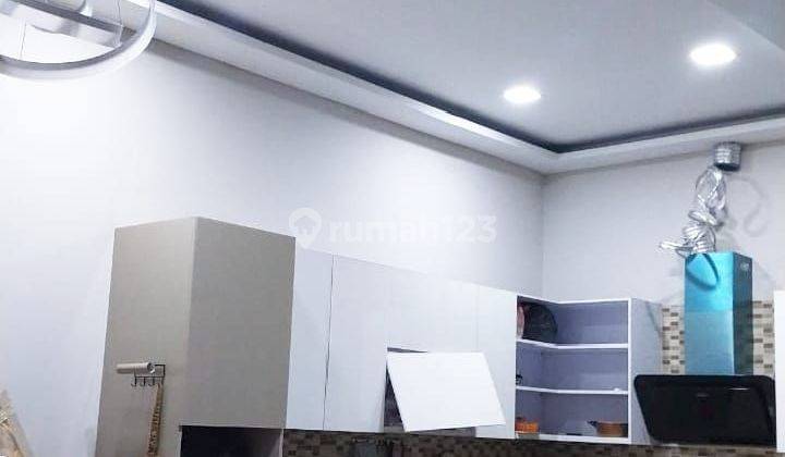 Rumah 2 Lantai Di Taman Surya 3 Dijual Cepat  1