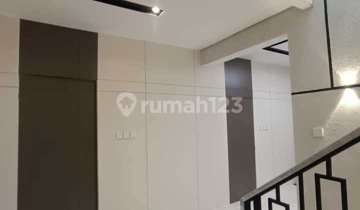 Rumah Taman Palem Lestari Dijual Cepat Laku