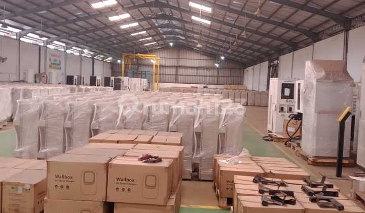 Rare and Ready-to-Use Premium Warehouse in Jati Uwung for Rent at Low Cost