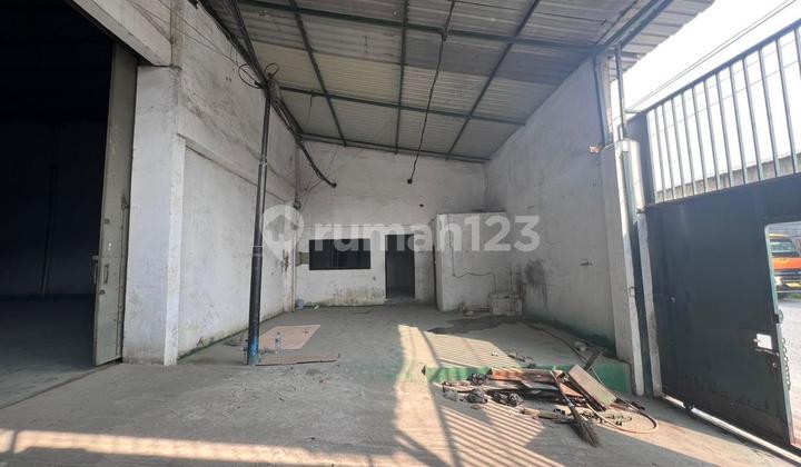 Warehouse and Office Ready for Use Newly Renovated Available for Rent Cheap