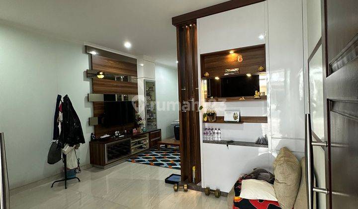 Rumah Casa Jardin 2 Lantai Dijual Cepat 1