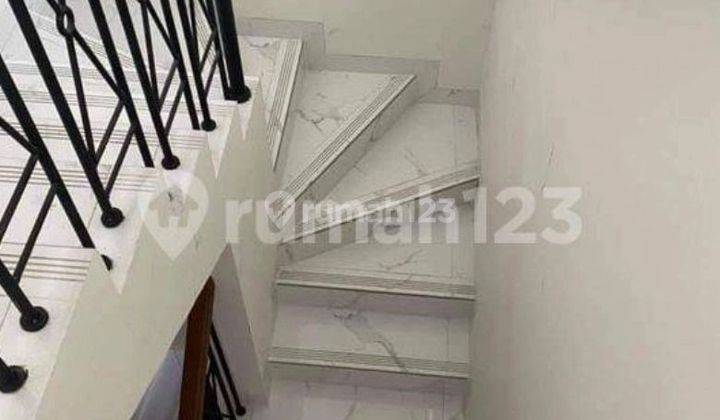 Rumah 2 Lantai Di Grisenda Dijual Cepat 2