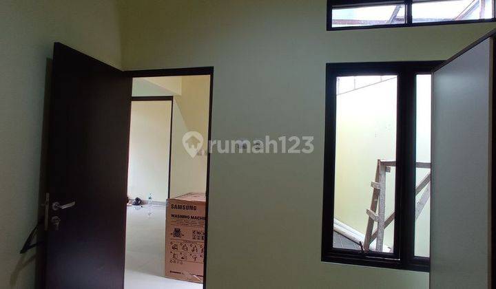Rumah Asri Di The Royal Galaxy Residence Dekat Dengan Tol 8
