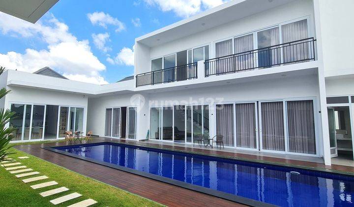 Villa Luxury Canggu 6 Bedroom Siap Huni  1