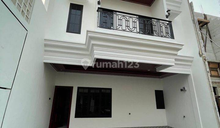 Rumah 3 Lantai Siap Huni Dp 0% All In Di Bintaro 1