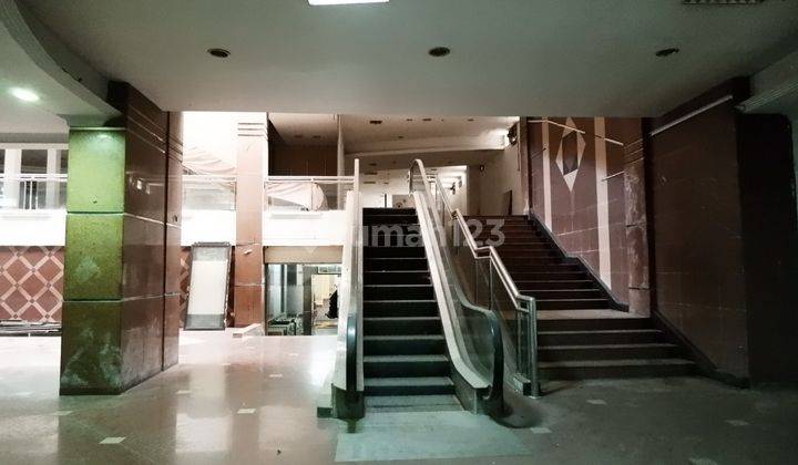 Dijual Ruang Usaha 2056 m SHM Bagus Kantor Otista Nego 5