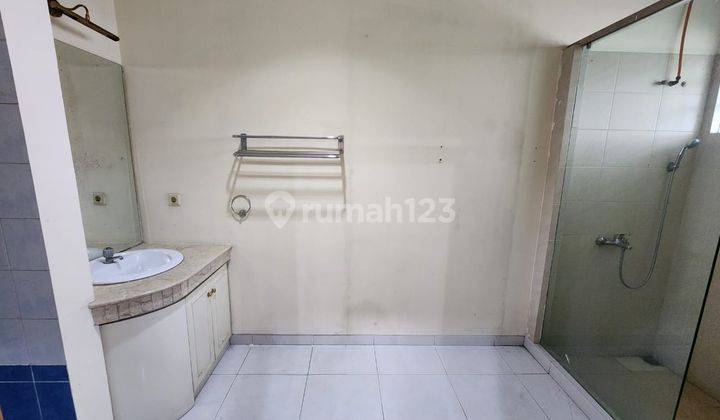 Disewakan Rumah Bagus Setrasirna Setrasari Fully Furnished  15