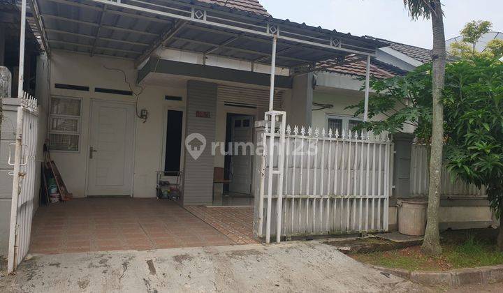 Rumah cluster di komplek dekat jalan raya akses tol jatiwaringin 1