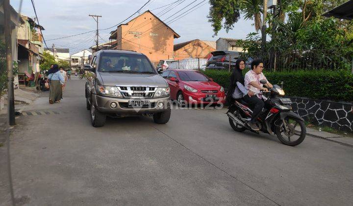 Rumah di komplek selangkah ke toll dan LRT Jatibening