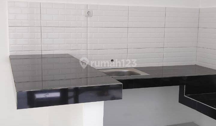 Rumah di komplek selangkah ke toll dan LRT Jatibening