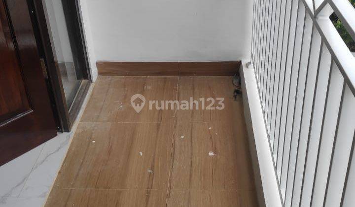 Rumah di komplek selangkah ke toll dan LRT Jatibening