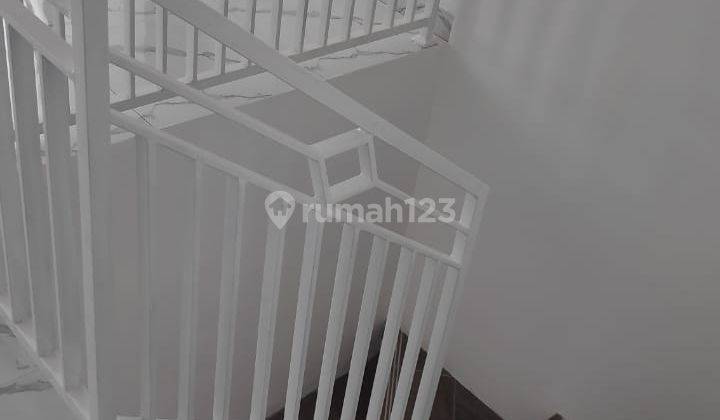 Rumah di komplek selangkah ke toll dan LRT Jatibening
