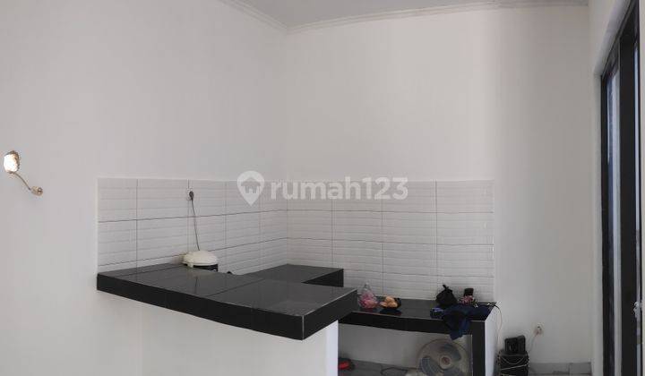 Rumah baru siap huni di komplek tidak banjir dekat LRT jatibening 7