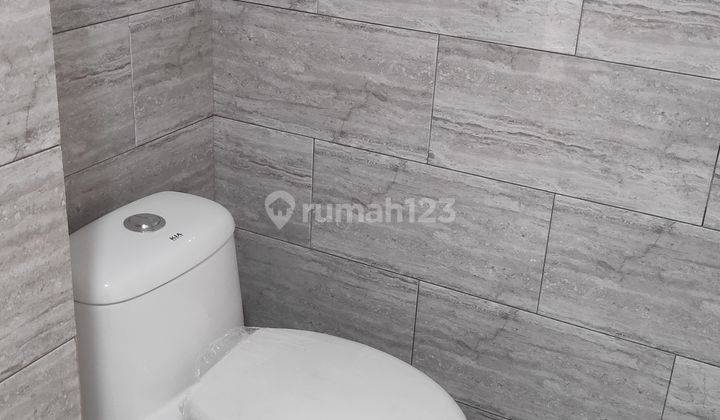 Rumah baru siap huni di komplek tidak banjir dekat LRT jatibening 9