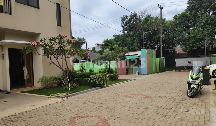 Cluster siap huni full bata merah dkt Jln Raya akses jorr jtasih 32