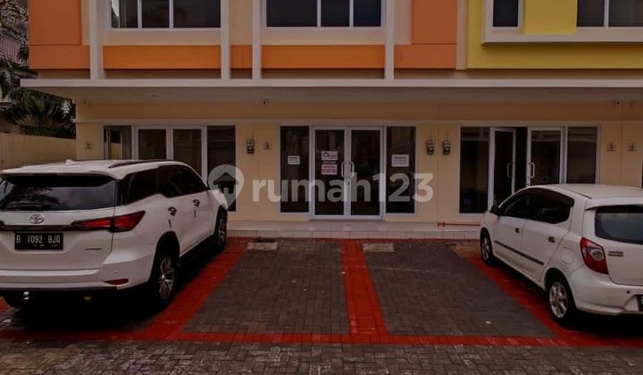 Ruko Pisa Grande Lokasi Ramai Dijual Cepat