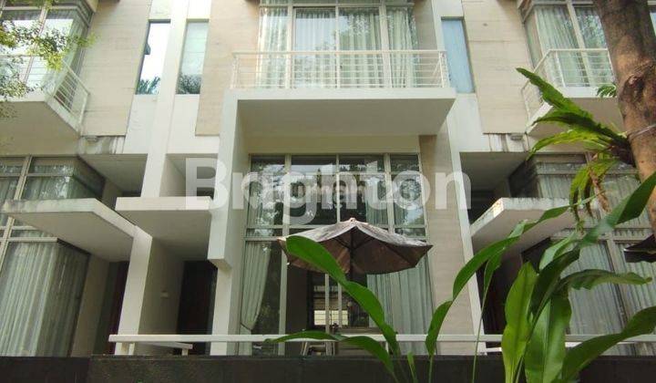 RUMAH MEWAH EXCLUSIVE KEDOYA, KEBON JERUK JAKARTA BARAT 1