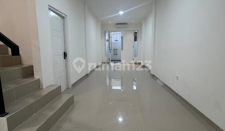 Rumah Baru Taman Royal Cipondoh. Bagus Dan Murah 2