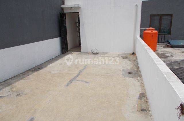 Rumah 2,5LT Di Kresek, JakBar, Murah 2