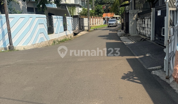 Rumah Full Furnished @komp.taman Kedoya Baru. Jakarta Barat Rumah Full Furnished @komp.taman Kedoya Baru. Jakarta Barat