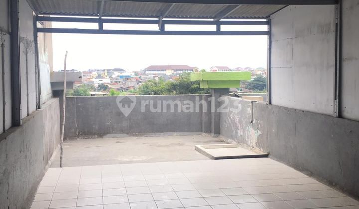 Daan Mogot Baru Shophouse. Ready to Use. Neat and Flood-Free. 2