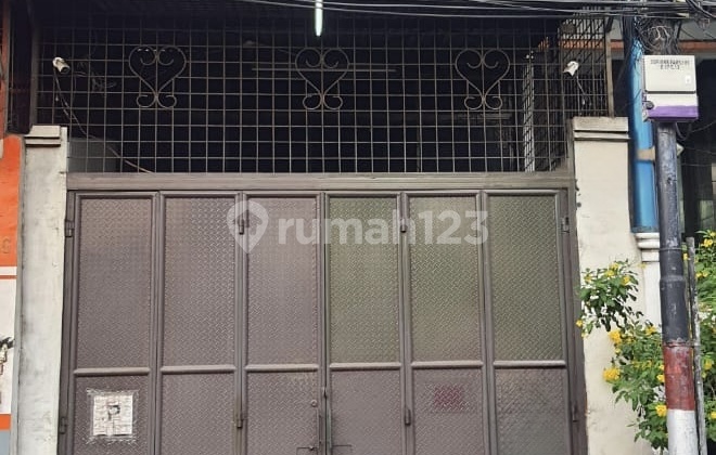 Shop House Facing Road Near Jelambar. Strategic.