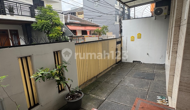 Rumah Tanjung Duren Utara. Siap Huni Furnished