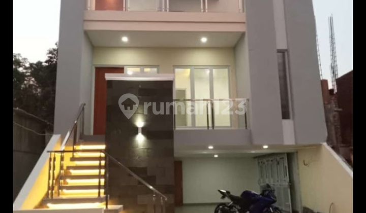 Rumah Bangunan Baru 3 Lt. Di Depok@cluster . Blm Dihuni.harga Murah.rapi Siap Huni Rumah Bangunan Baru 3 Lt. Di Depok@cluster . Blm Dihuni.harga Murah.rapi Siap Huni
