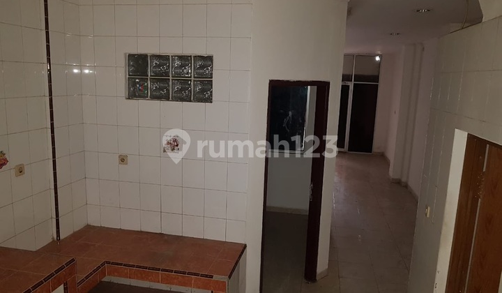 Rumah Utk Usaha & Hunian Di Jelambar Furnished 2