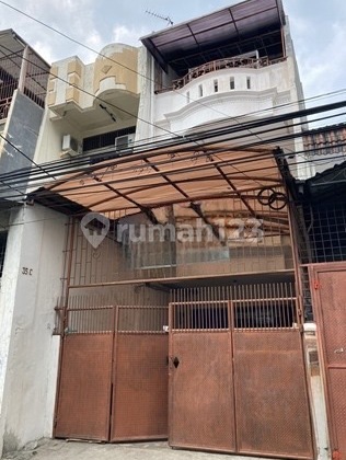 Rumah Utk Usaha & Hunian Di Jelambar Furnished